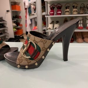 Gucci vintage sandals
